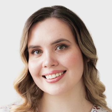 НАЗАРОВА (СПИРИДОНОВА)